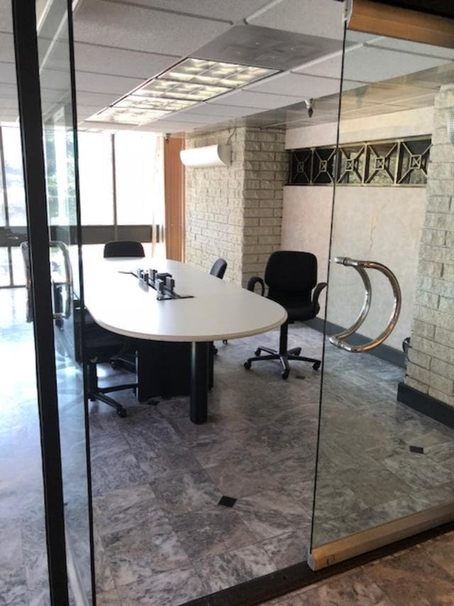 meeting room - 3949 Los Feliz Blvd