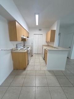 Building Photo - 10318 Fox Trail Rd S