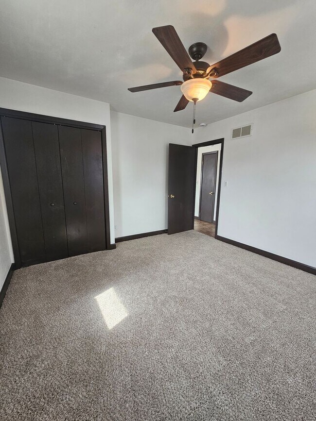 Building Photo - 3610 Central Ave