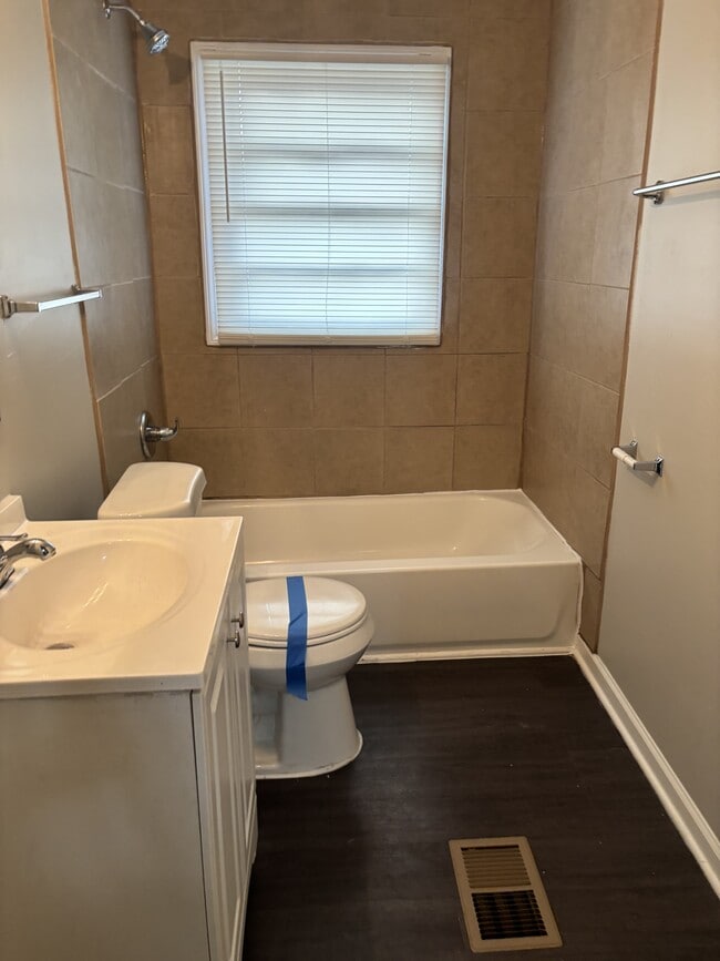 Building Photo - 1560 Cane Rd