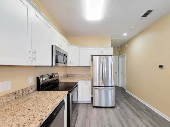 Building Photo - 16361 Eastchase St