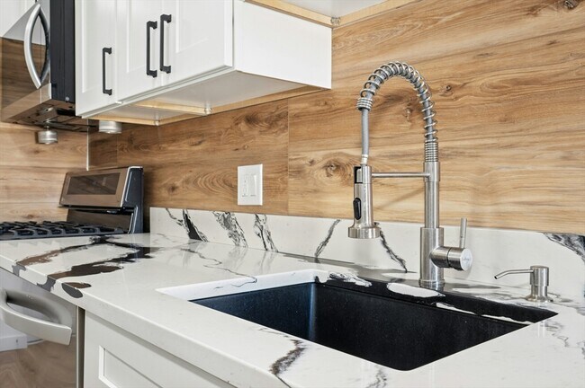 Building Photo - 54 Shrewsbury Green Dr