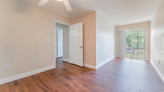Building Photo - 10568 Windsor Lake Ct