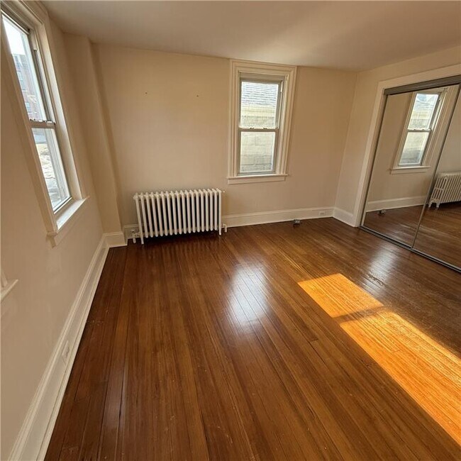 Building Photo - 1 Bartlett Ct