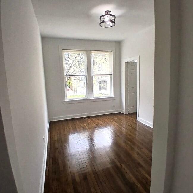 Building Photo - 4058 W Hirsch St