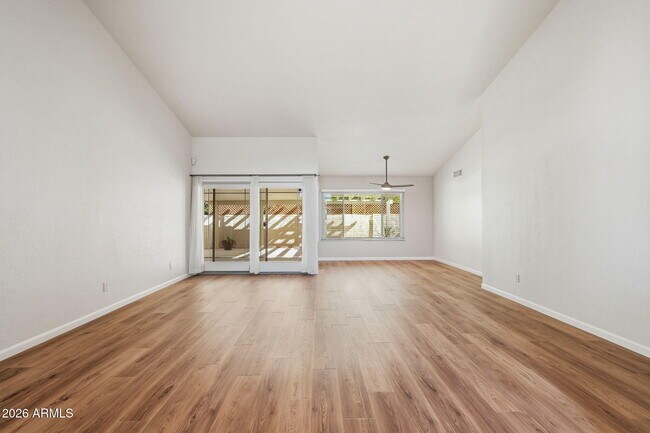 Building Photo - 1365 N Diane Cir