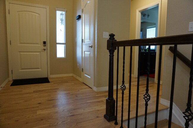 Building Photo - 1611 Jennifer St