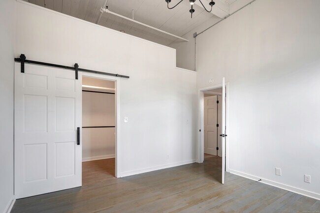 Building Photo - 149 Water St