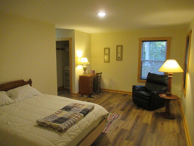 Building Photo - Fully Furnished Short-Term Rental in Dalla...