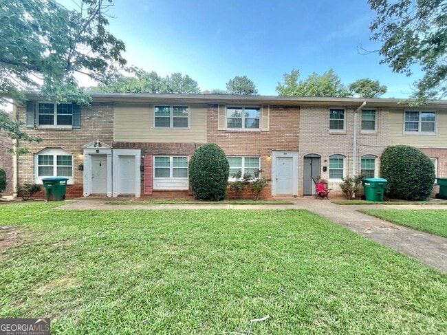 Primary Photo - 100 Chalfont Dr