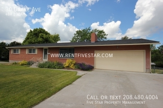 Primary Photo - 30 Drake Ave