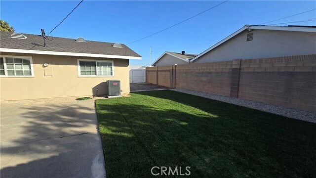 Building Photo - 18271 Roberta Cir