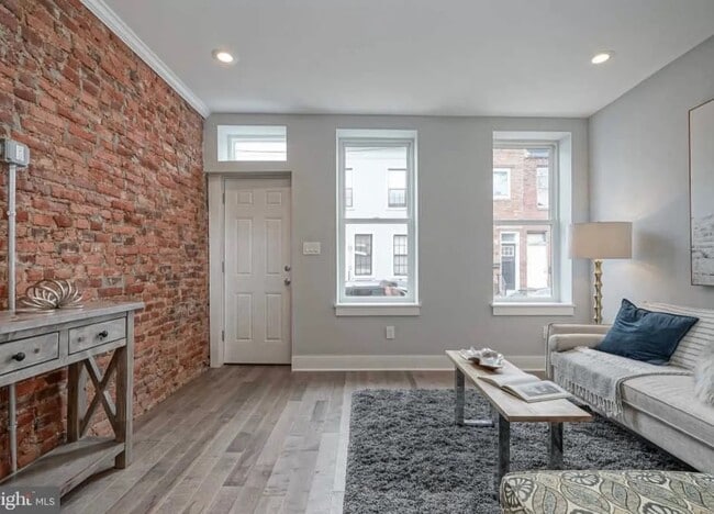 Building Photo - 1917 Pierce St