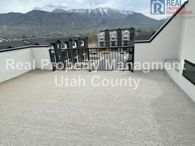 Building Photo - 4 bedroom Townhouse in American Fork