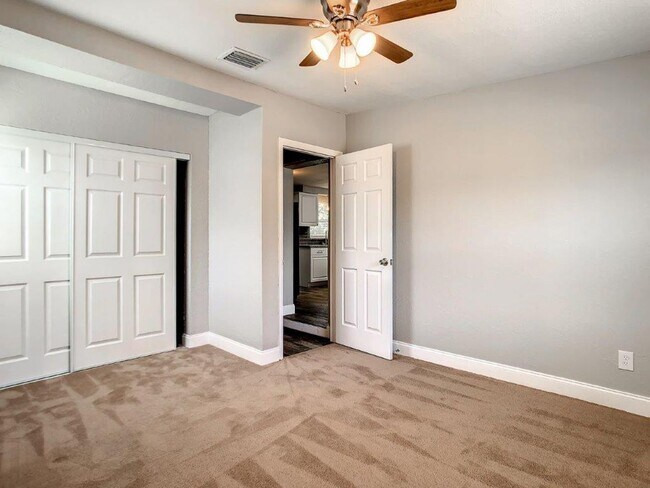 Building Photo - Completely upgraded 3/1 1196 Sq. Ft. with recently renovated bathroom and kitchen with GRANITE& a...