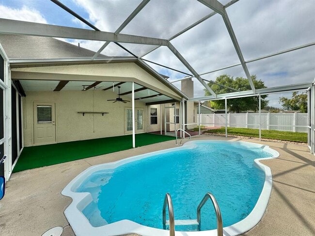 Building Photo - 5333 Casa Nueva Dr