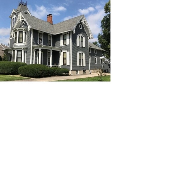 Building Photo - 601 Pearl St