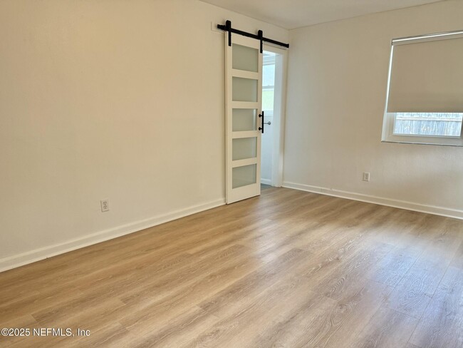 Building Photo - 3859 Via De La Reina