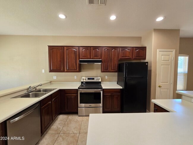 Building Photo - 3741 E Derringer Way