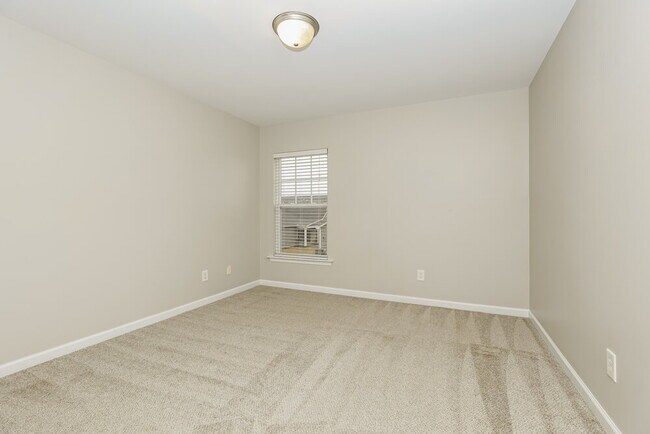 Building Photo - 2447 Cason Ln
