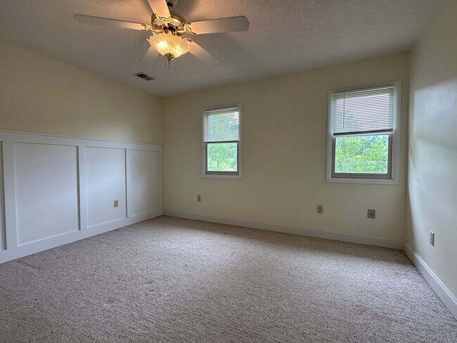 Building Photo - 3 bedroom, 2 bath house in Kingsport