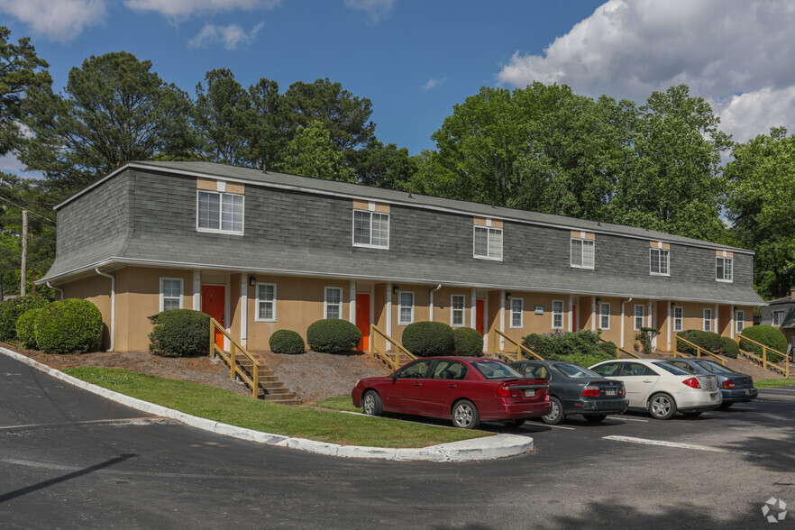 Phoenix Place - 2420 Heaton Dr East Point GA 30344 | Apartment Finder