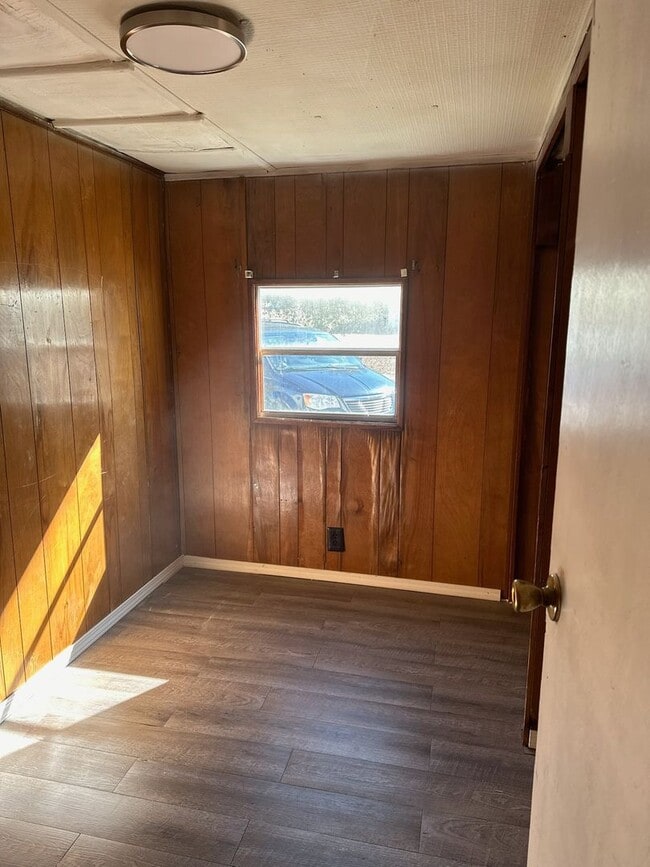 Building Photo - AVAILABLE NOW IN AIKEN ! NO PETS! Call 803-537-0185
