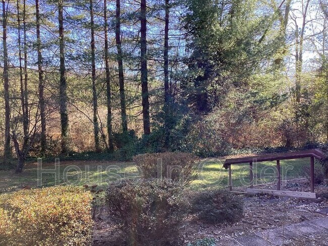 Building Photo - 112 Crooked Creek Rd