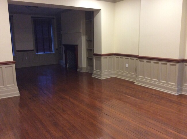 Building Photo - Downtown York Living at its Best! 1 Bedroom/1 Bath, Top Level Apartment, Laundry-Open Concept