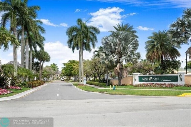 Building Photo - 7765 Yardley Dr