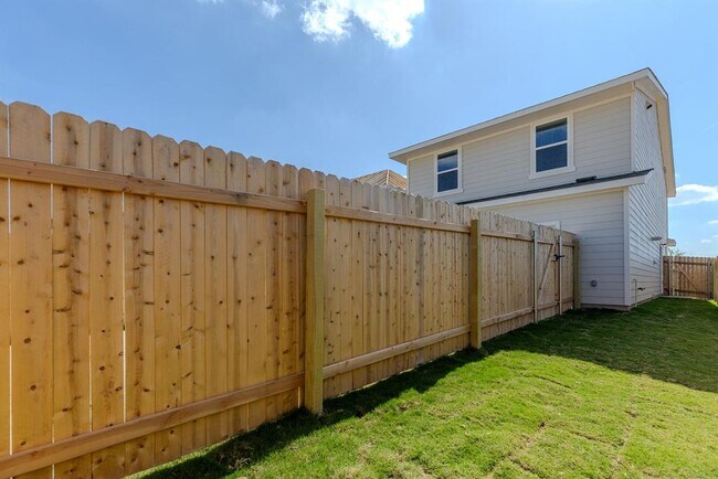 Building Photo - 120 Hartson Dr