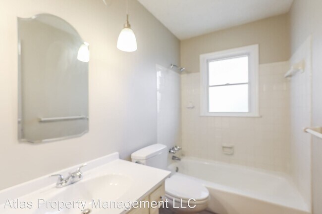 Building Photo - 4 br, 2 bath House - 6712 NW Mirror Lake T...