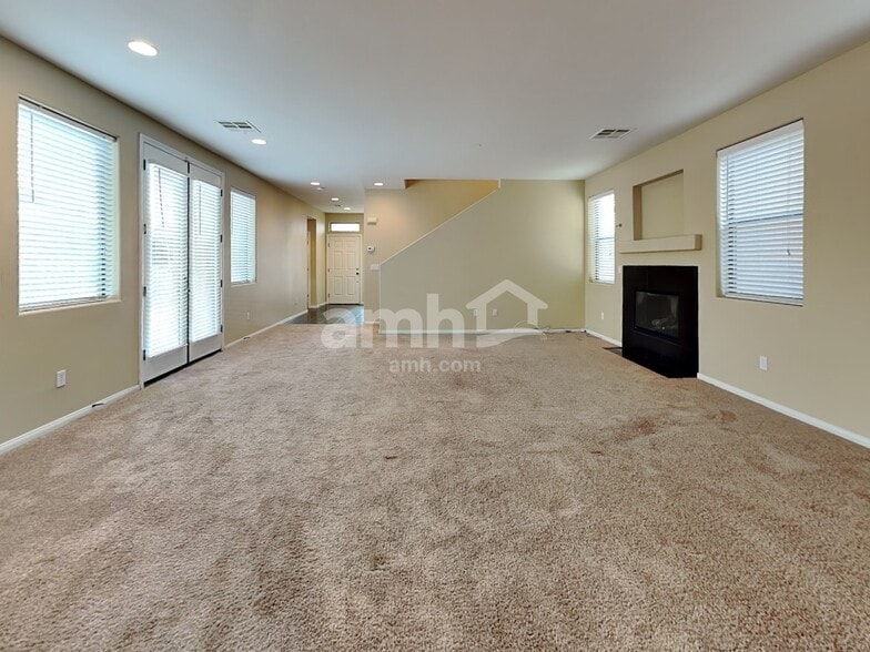 Building Photo - 3932 Yang Ct