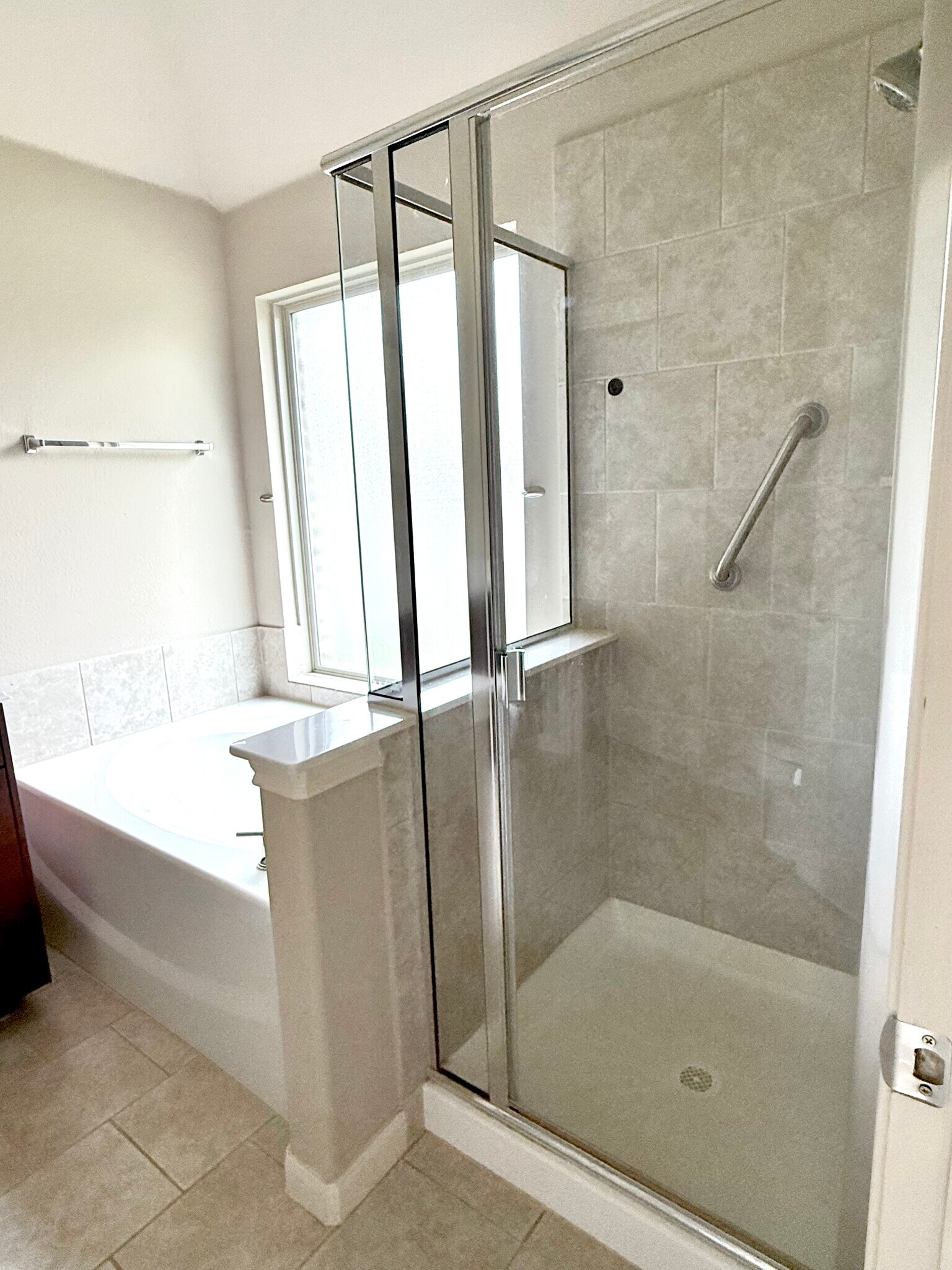 Building Photo - 443 Hayes St