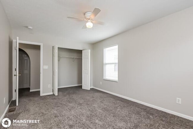 Building Photo - 4892 Grimm Dr, Lockbourne, OH 43137