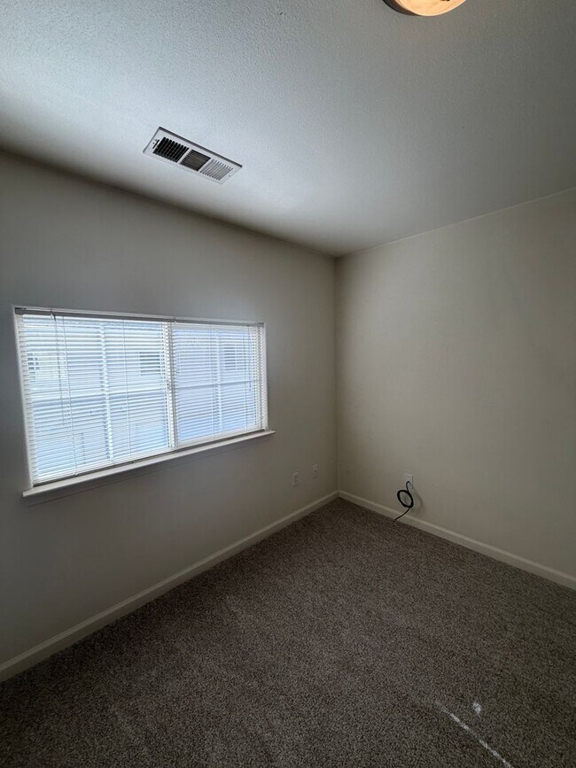 Building Photo - 1278 Mighty Oak Ln