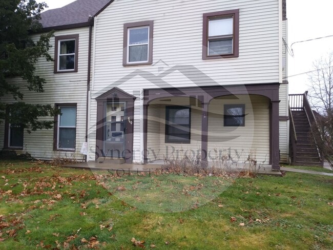 Primary Photo - 560 W Townview Cir