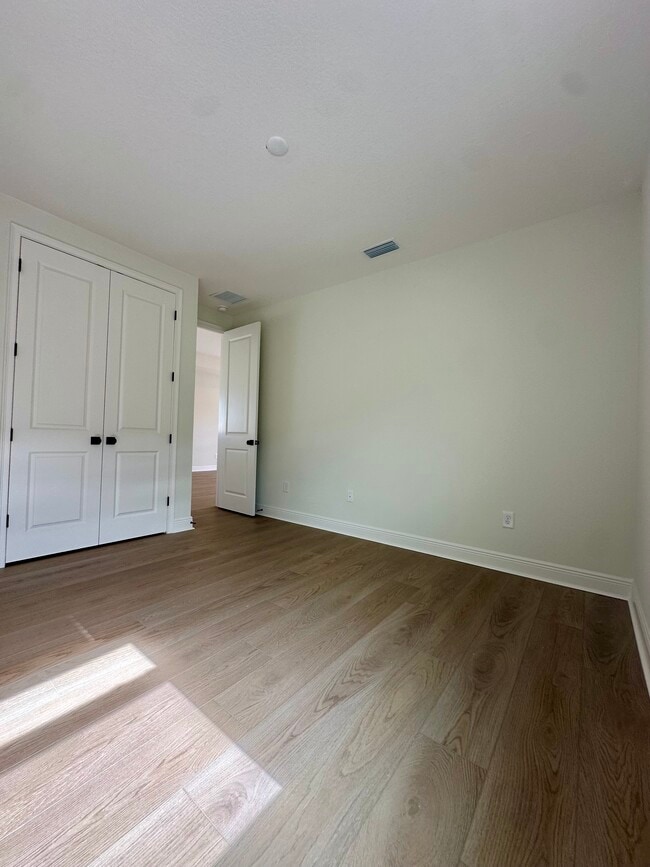 Building Photo - 3481 Guanabana Xing