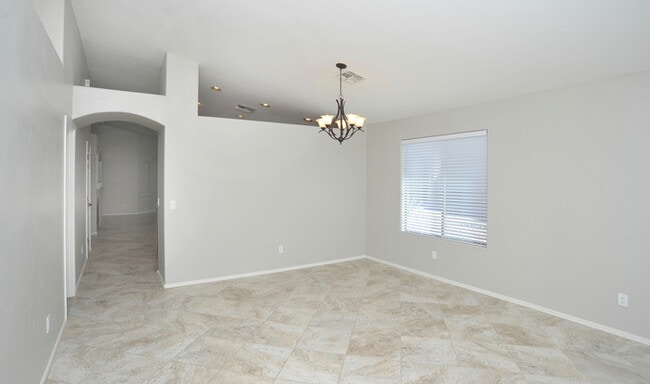 Building Photo - Move-In Ready Home in Dove Mountain