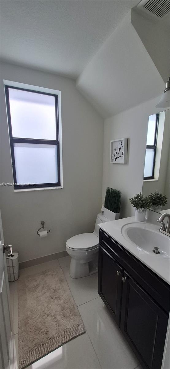 Building Photo - 8760 NW 102nd Ct