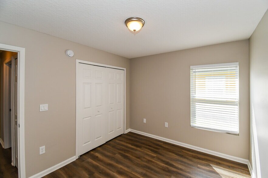 Building Photo - 10267 Normanwood Ct
