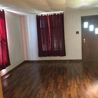 Building Photo - 210 E Main St