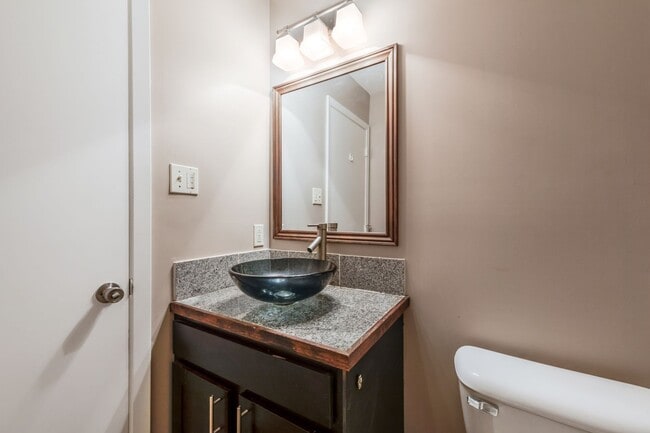 Building Photo - 3 Bedroom 2 Bathroom Lafayette Townhome fo...