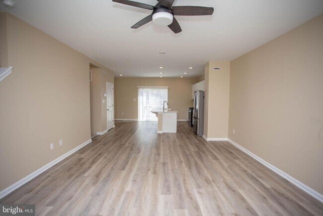 Building Photo - 239 Macoun Way