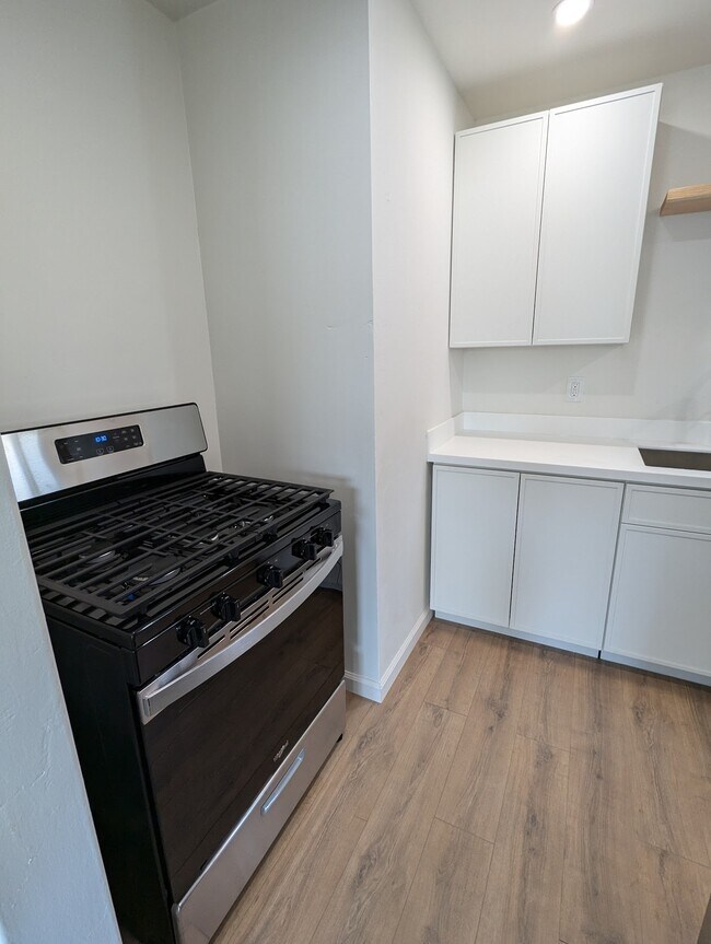 Building Photo - 574 Madison Ave