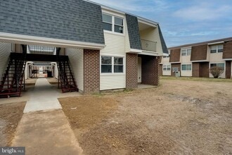 Building Photo - 20 Florence Tollgate