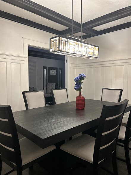 Dinning room - 1169 Pingree St