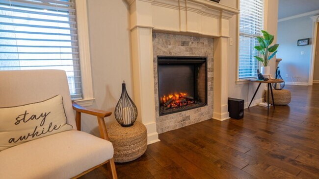 Building Photo - 3707 Sterling Oaks Dr
