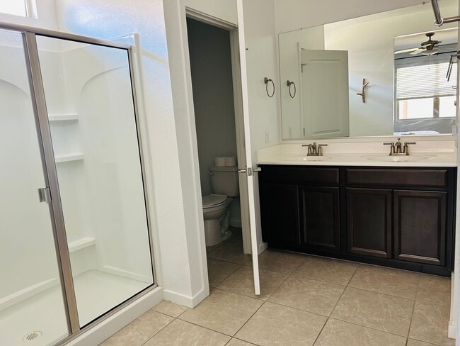 Building Photo - Move-In Ready Surprise Home – Military Dis...