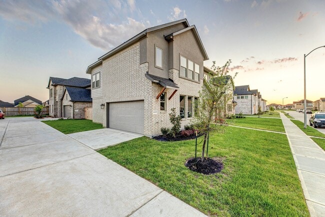 Building Photo - 31115 Mahogany Fir Trl